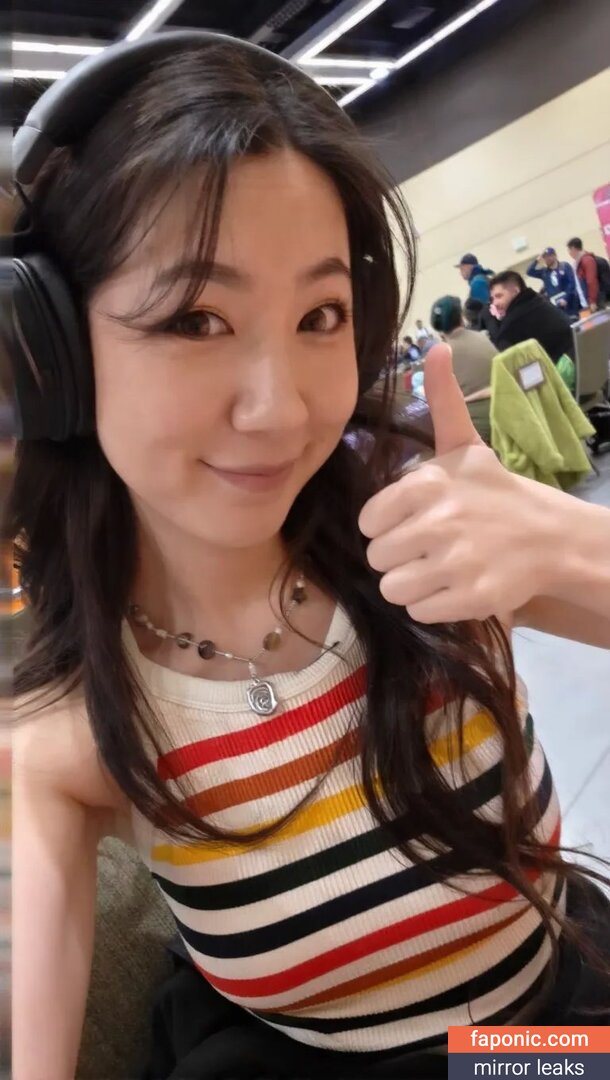 Fuslie, Leslie Nackt-Leaks  Foto #886