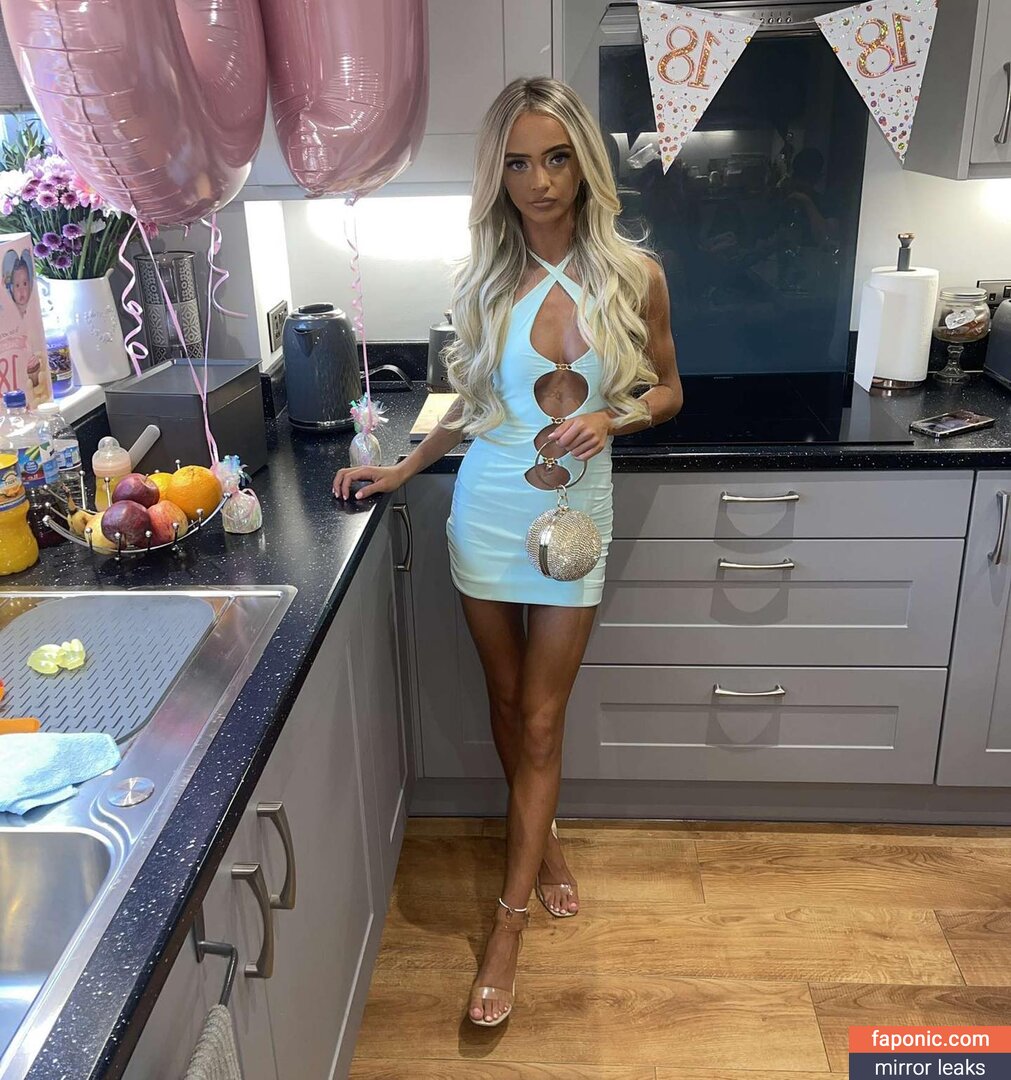 amy_nicolexx, amythompson893, petitesneakylink Nackt-Leaks OnlyFans Foto #6