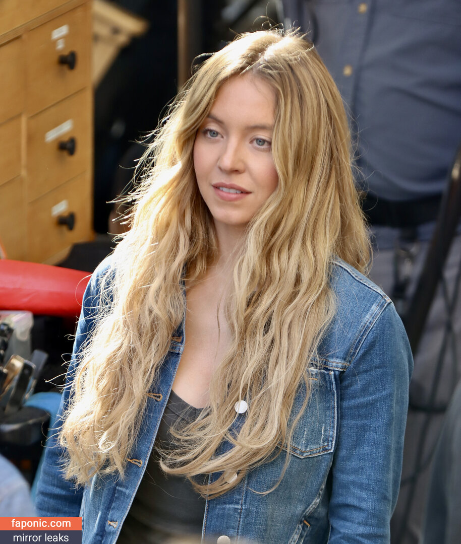 Sydney Sweeney, gal_gadot, https:, sydney_sweeney Nackt-Leaks OnlyFans Foto #518