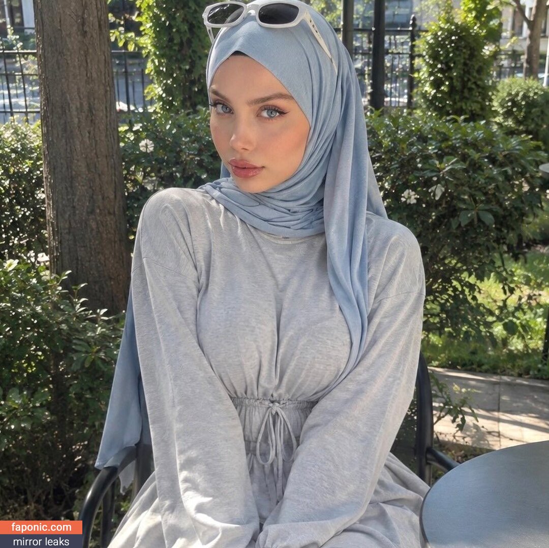 heliosari, heliosri, sariikubraa Nackt-Leaks  Foto #24