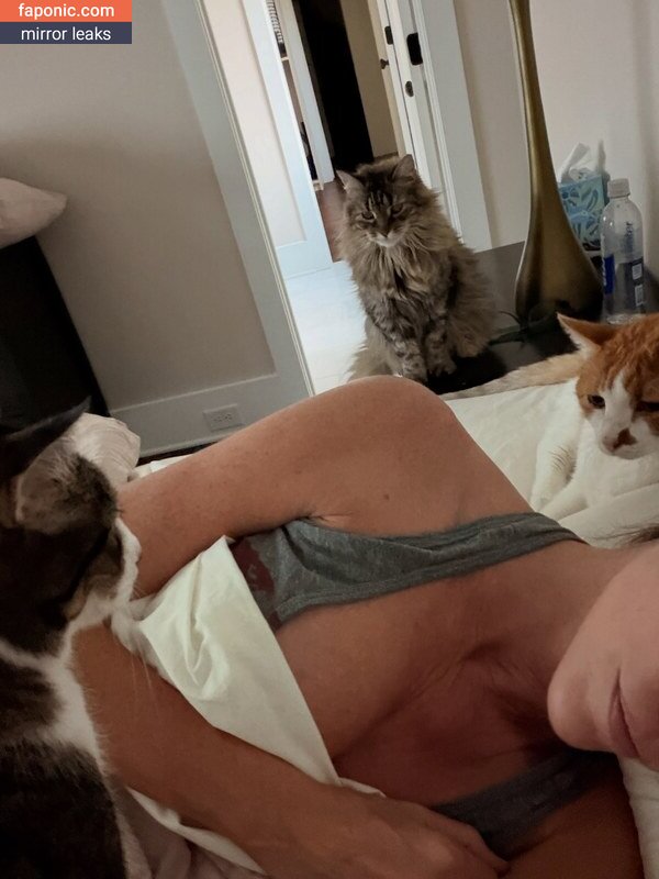 Tricia Helfer, officialtriciahelfer Nackt-Leaks  Foto #3