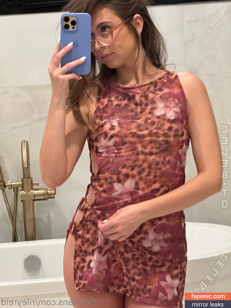 Riley Reid, RileyReidTikTok, hellorileyreid, rileyreidx3 Nackt-Leaks OnlyFans Foto #2786