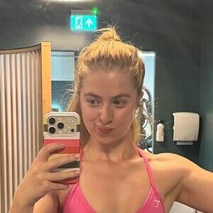 Anais Gallagher