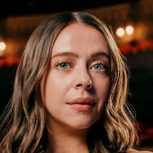 Bel Powley
