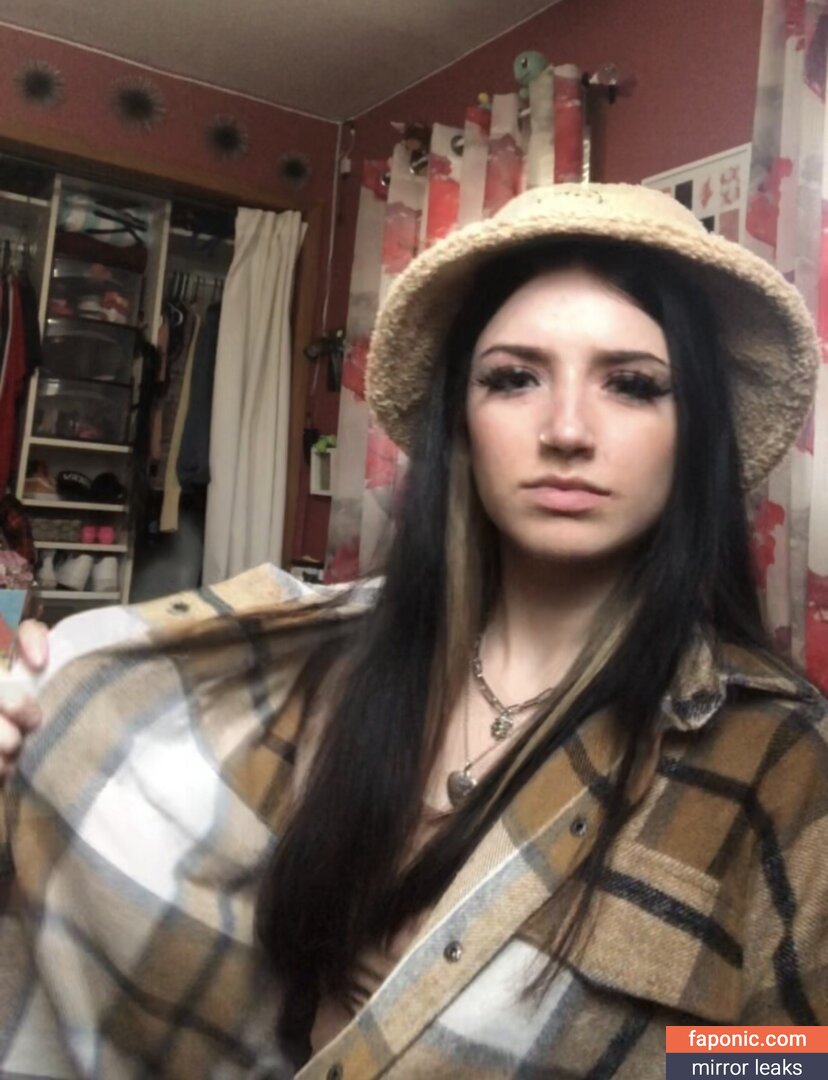 hollyjustwantst0
